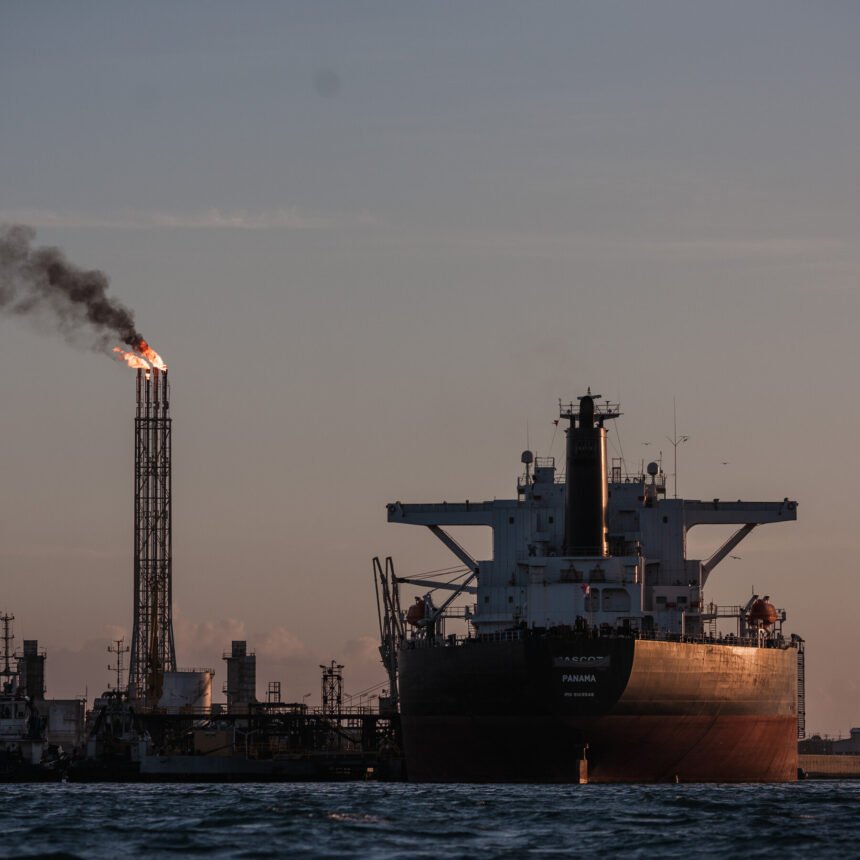 00venezuela-sanctions-zgmk-mediumSquareAt3X