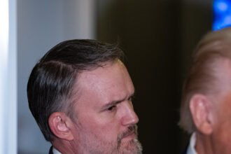 19dc-trade-top-mphk-mediumSquareAt3X