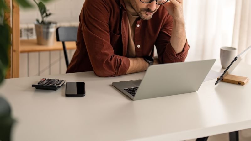 230411161107-stressed-man-stock