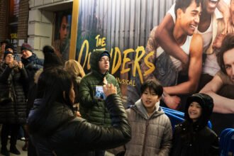 27cul-outsiders-ckzt-mediumSquareAt3X