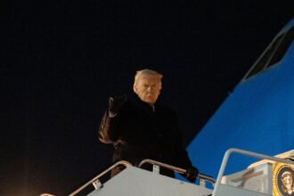 27int-europe-trump-right-top-kqvg-mediumSquareAt3X