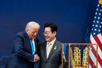 27int-skorea-trump-02-zphk-mediumSquareAt3X