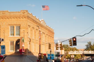 28NAT-TEXAS-SUBURBS-mwlp-mediumSquareAt3X