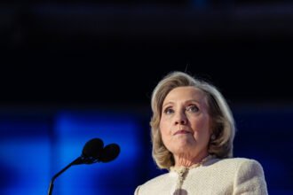 28int-saudi-clinton-1-bmkp-mediumSquareAt3X