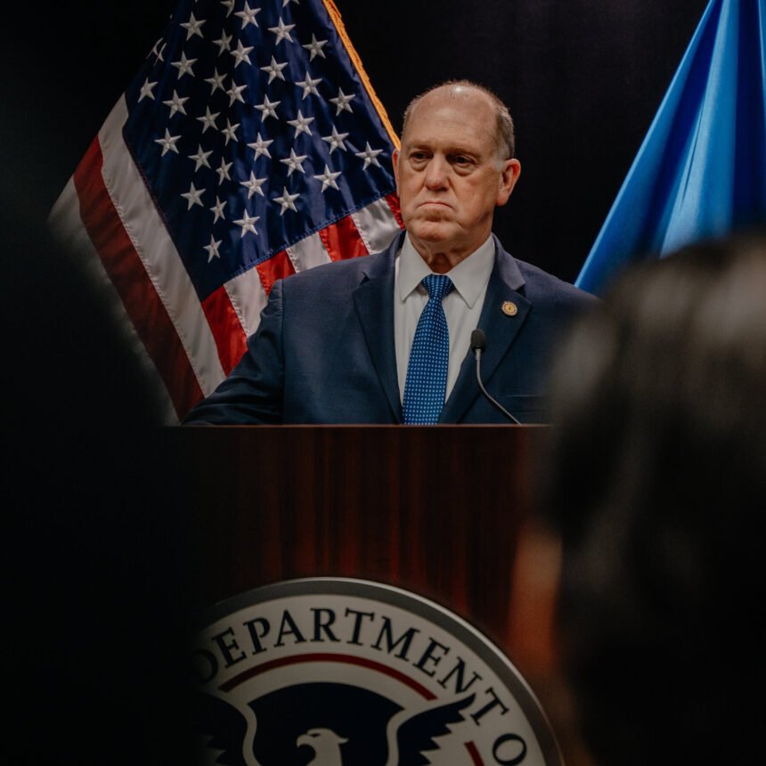 29minneapolis-ice-homan-topartsub-tfqb-mediumSquareAt3X