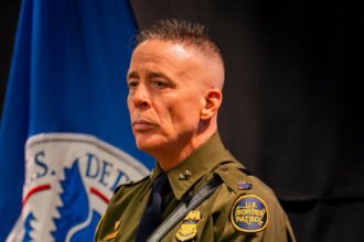 29nat-minnesota-bovino-1-tqbk-mediumSquareAt3X-1