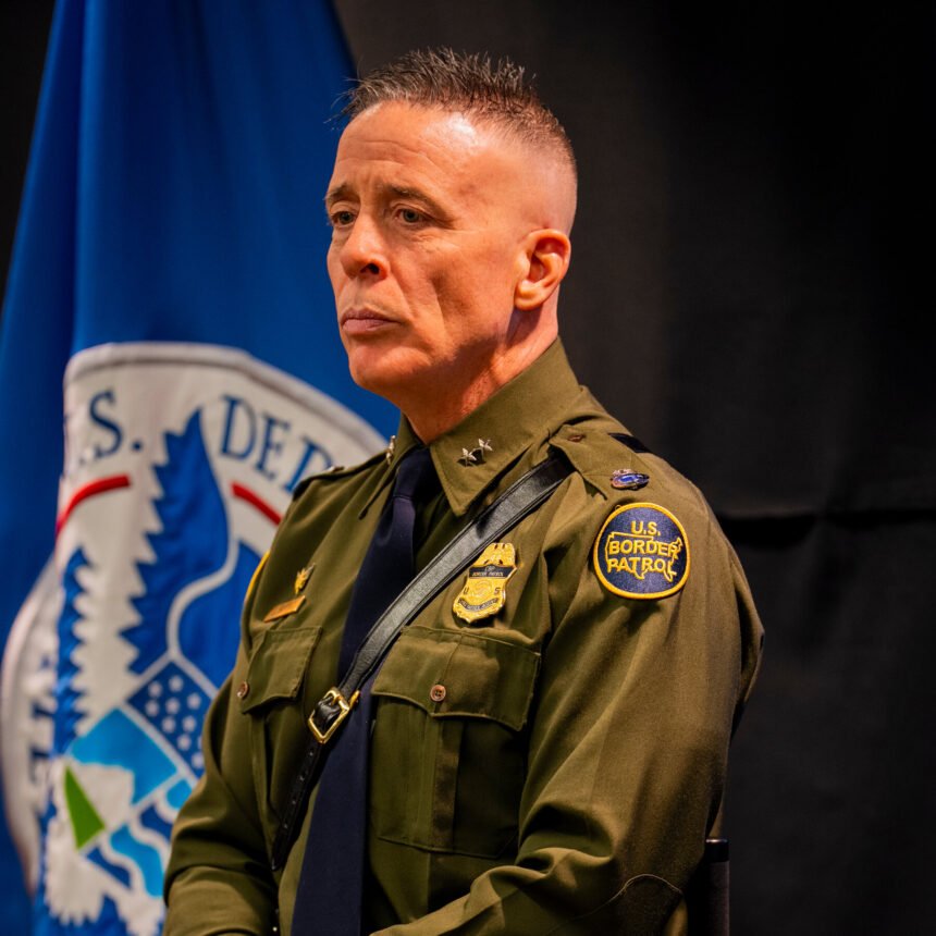 29nat-minnesota-bovino-1-tqbk-mediumSquareAt3X-1