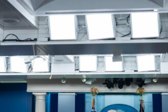 31dc-dems-topart-fgwh-mediumSquareAt3X