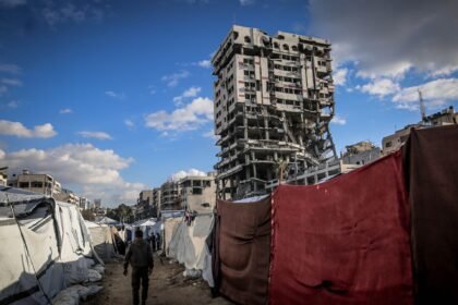 AA-20260116-40273318-40273317-DAMAGED_BANK_OF_PALESTINE_BUILDING_POSES_THREAT_OF_COLLAPSE-1768585665