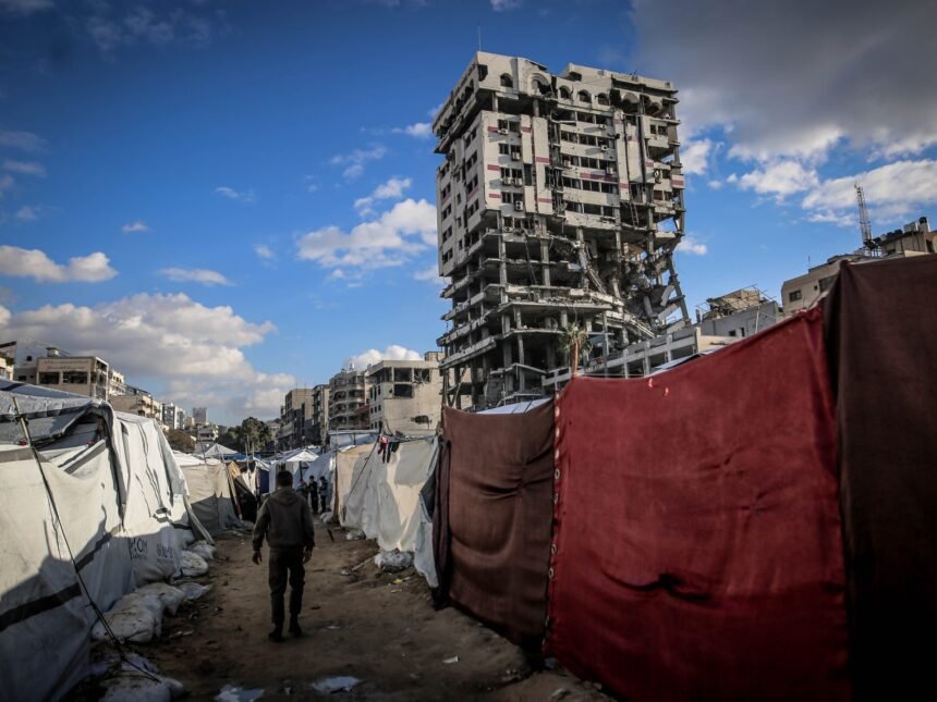 AA-20260116-40273318-40273317-DAMAGED_BANK_OF_PALESTINE_BUILDING_POSES_THREAT_OF_COLLAPSE-1768585665