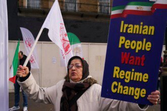Britain-Iran-Protest-lebk2751