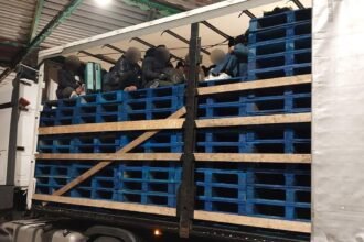 Dover-migrants-in-lorry