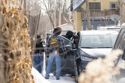 Immigration-Enforcement-Minneapolis-jw6k7iyv