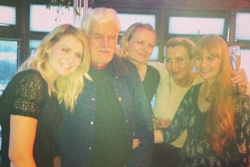 MichaelGwilliamAndDaughters2