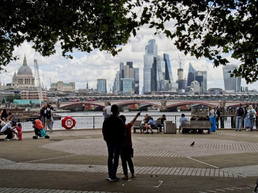 unsplash-mayor-warns-of-ais-potential-to-disrupt-londons-job-market