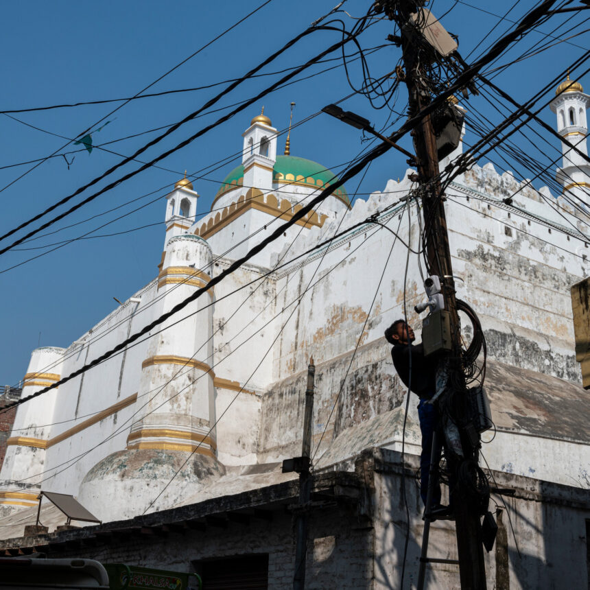 00INT-INDIA-MOSQUE-01-ljfw-mediumSquareAt3X