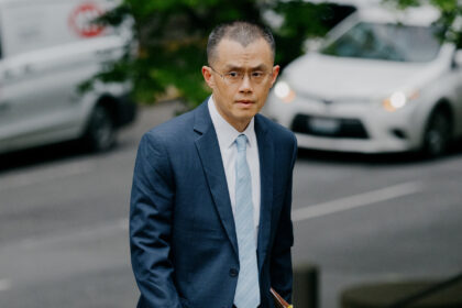 00biz-cz-memoir-vlbf-mediumSquareAt3X-1