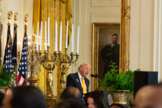 00dc-memo-blackfriend5-ljfv-mediumSquareAt3X