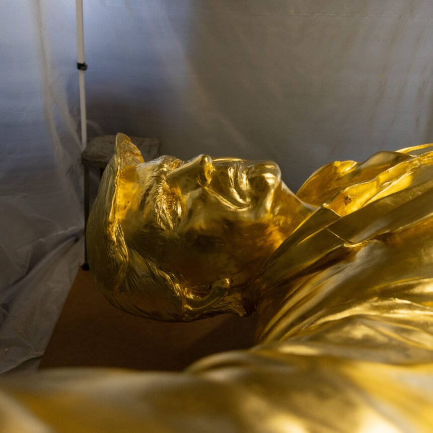 00dc-trump-assess-new-fgzp-mediumSquareAt3X