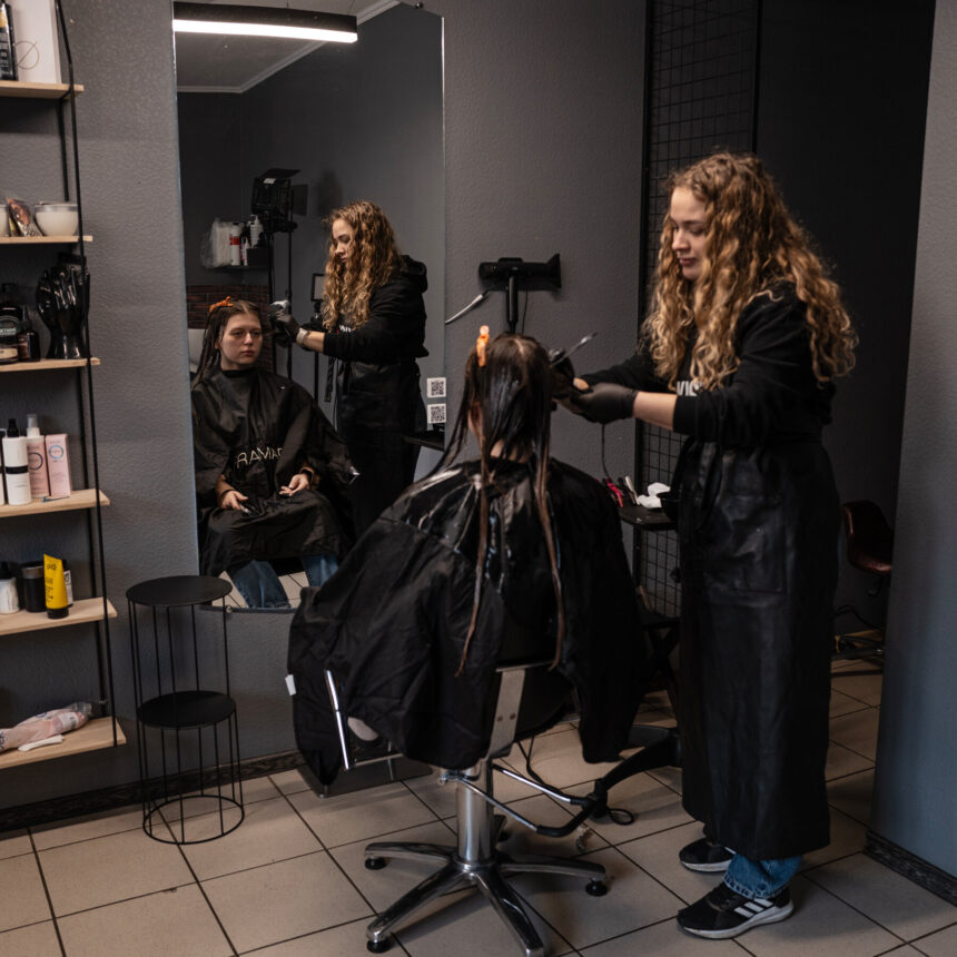 00int-ukraine-donbas-kfpl-mediumSquareAt3X-1