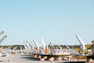 02cli-sunrise-wind-mediumSquareAt3X