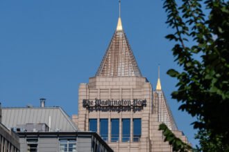 02dc-leak01a-photo-bgvm-mediumSquareAt3X