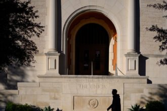 02nat-faculty-surveillance-jkqh-mediumSquareAt3X