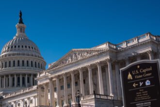 02trump-news-shutdown-capitol-vtfz-mediumSquareAt3X