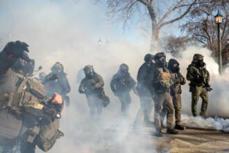 02trump-news-shutdown-explainer-mwfl-mediumSquareAt3X