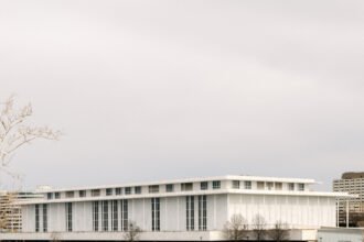 02xp-kennedycenter-gmbj-mediumSquareAt3X