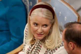 06int-norway-royals-mczq-mediumSquareAt3X