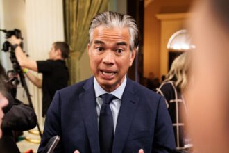 06nat-trans-suit-bjvf-mediumSquareAt3X