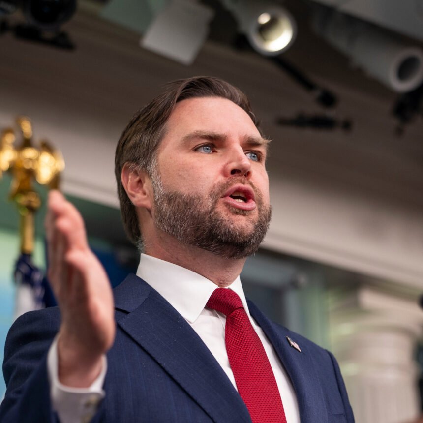 07xp-vance-mfvg-mediumSquareAt3X