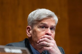 09trump-news-maha-lwbp-mediumSquareAt3X