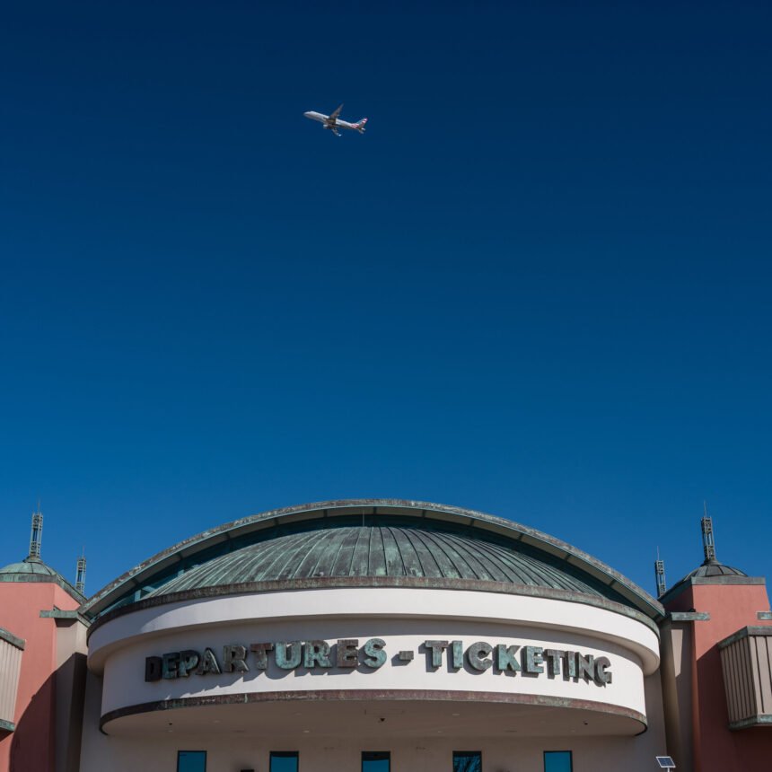 11elpaso-drone-disconnect-tmzh-mediumSquareAt3X