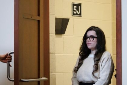 13-va-aupair-1-pcvl-mediumSquareAt3X