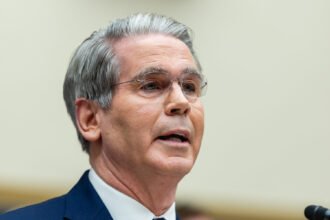 13dc-trump-fed-hzwj-mediumSquareAt3X