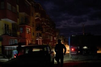 13int-cuba-oil-bwzm-mediumSquareAt3X