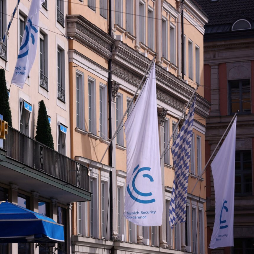 13munich-live-promo-lgzq-mediumSquareAt3X