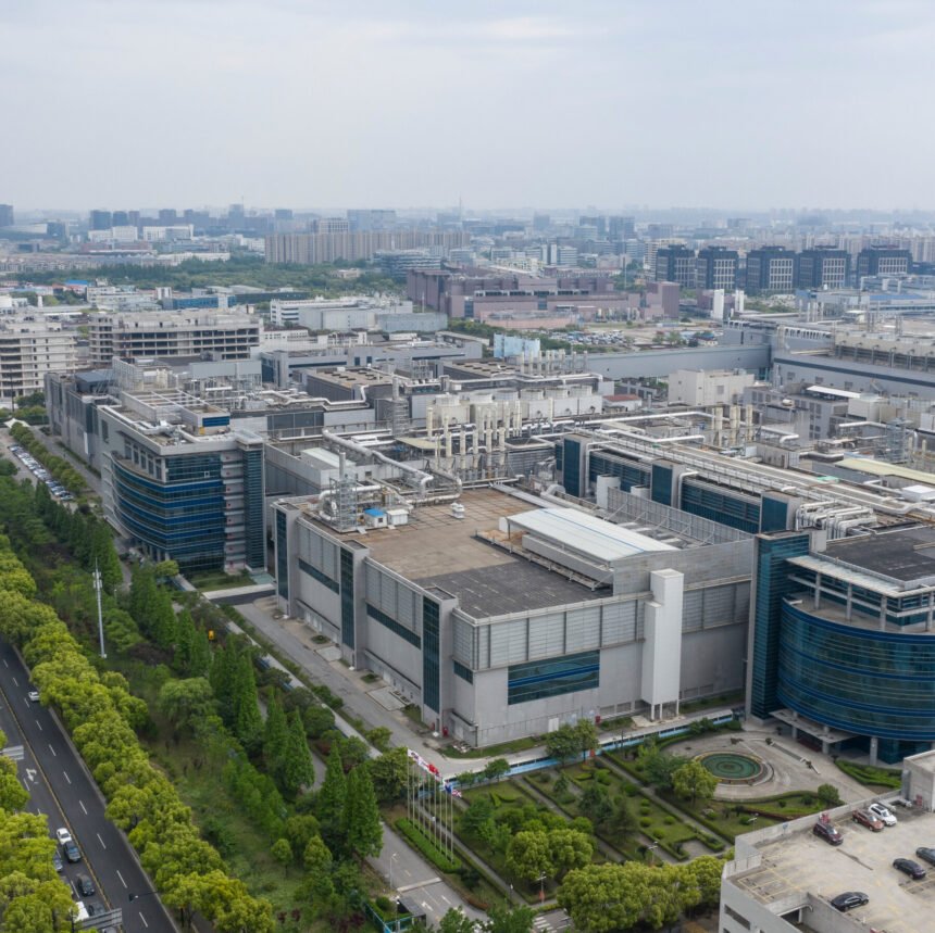 14Biz-China-Chips-01-mpwq-mediumSquareAt3X