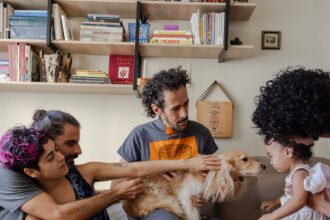 14int-brazil-polyamory-gmhz-mediumSquareAt3X