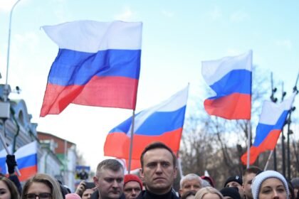 14int-navalny-zcqg-mediumSquareAt3X