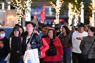 16Biz-Japan-Tourism-01-tqlm-mediumSquareAt3X