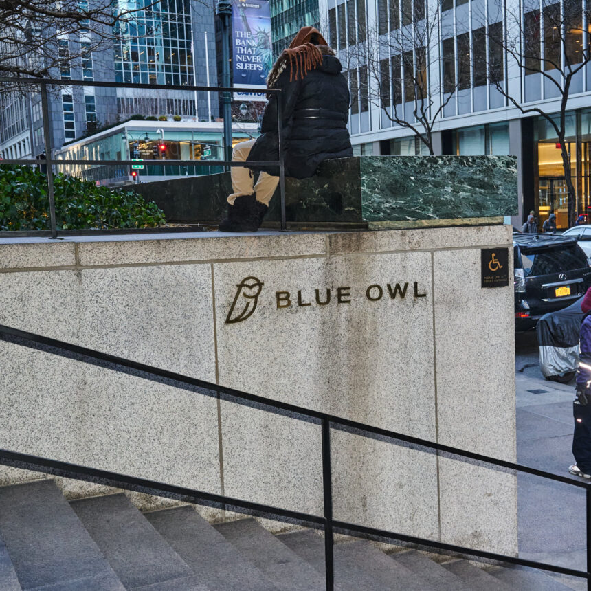 19BIZ-BLUE-OWL-mediumSquareAt3X-1
