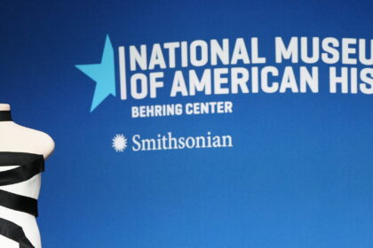 20dc-melania-2-jgcf-mediumSquareAt3X