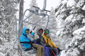 20xp-skier-qfpj-mediumSquareAt3X