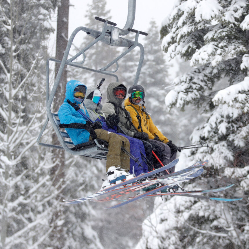 20xp-skier-qfpj-mediumSquareAt3X