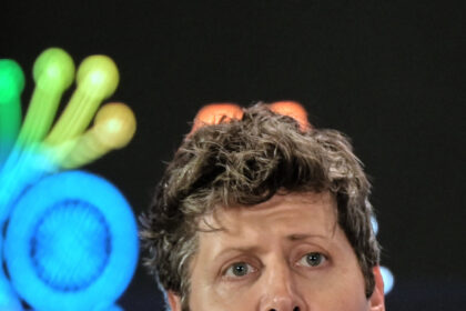 21biz-ai-backlash-altman-ckvl-mediumSquareAt3X-5