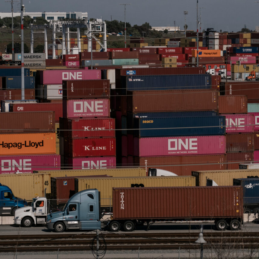 21dc-trump-tariffs-1-fvck-mediumSquareAt3X-6