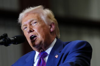 23dc-factcheck-lvqw-mediumSquareAt3X-3